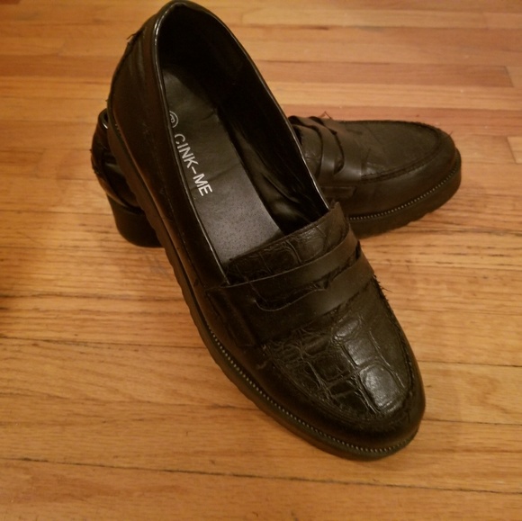 Shoes - Picture 2 of 2